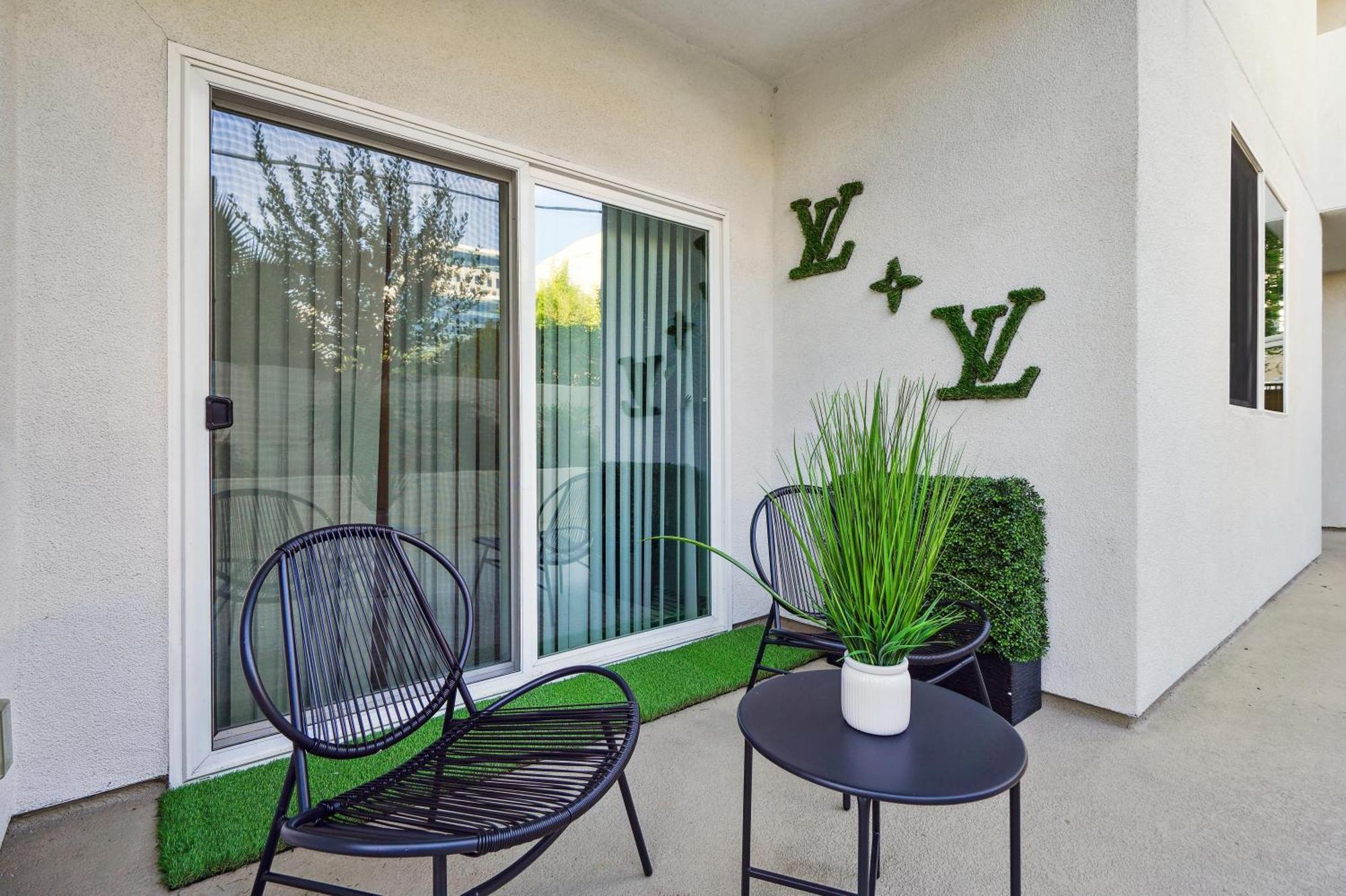 לינה וארוחת בוקר לוס אנג'לס House Of Lv מראה חיצוני תמונה